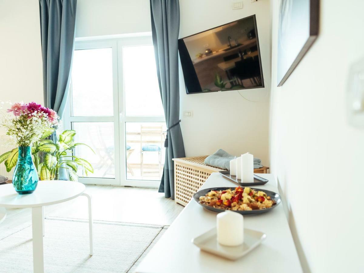 Bright And Spacious Central Apartment- Piata Amzei ブカレスト エクステリア 写真