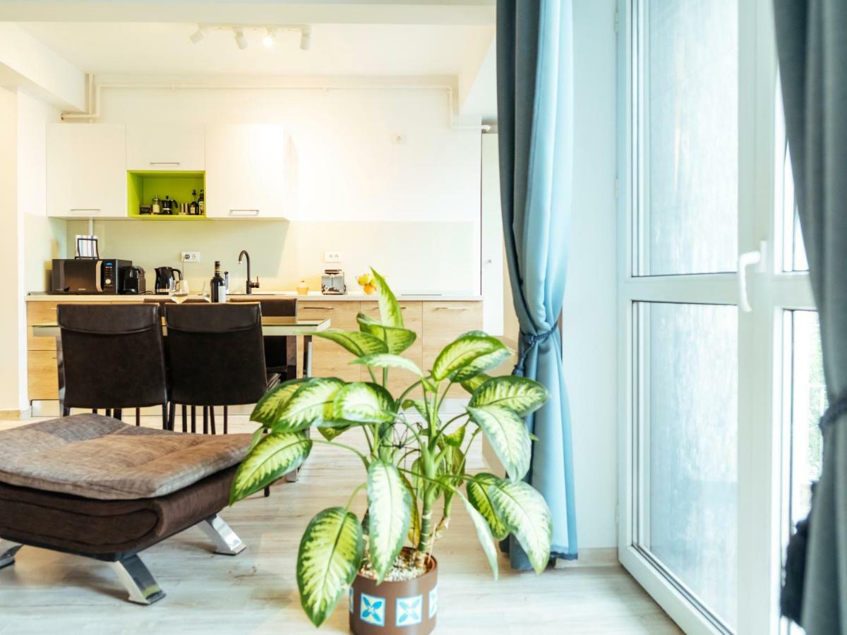 Bright And Spacious Central Apartment- Piata Amzei ブカレスト エクステリア 写真
